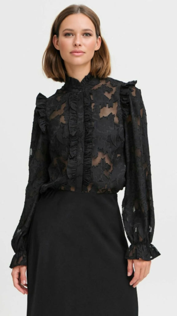 A2167 Byiflor Black Floral Applique Top