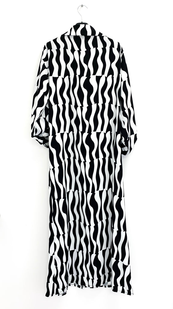 A2046 Lina Black/White Printed Shirt Dress