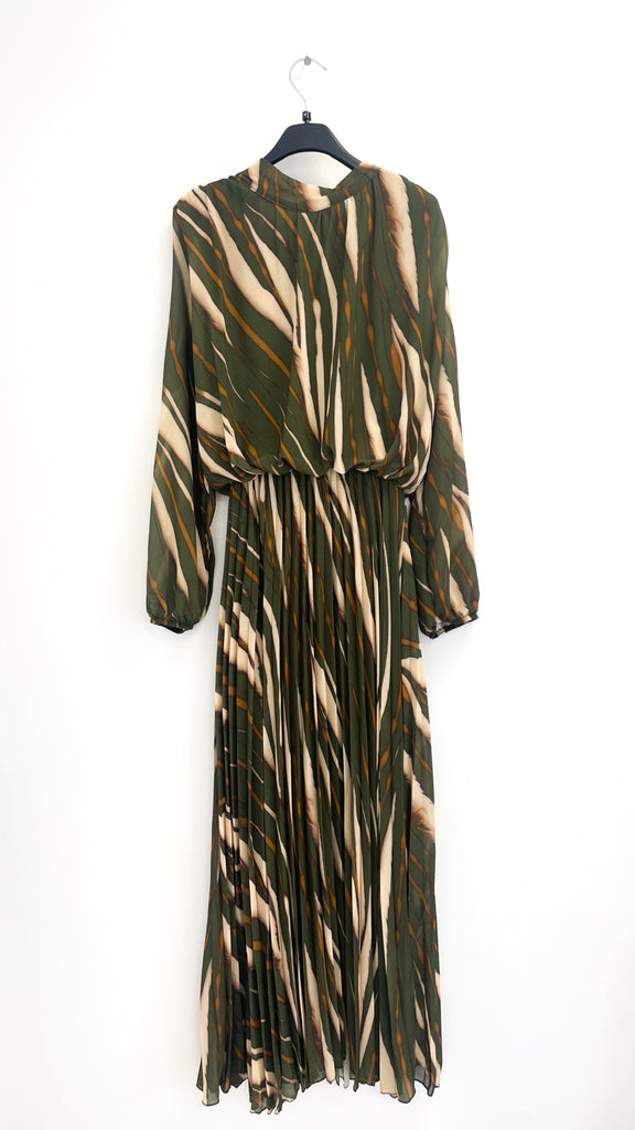 A2127 2 Way Khaki Print Pleat Dress